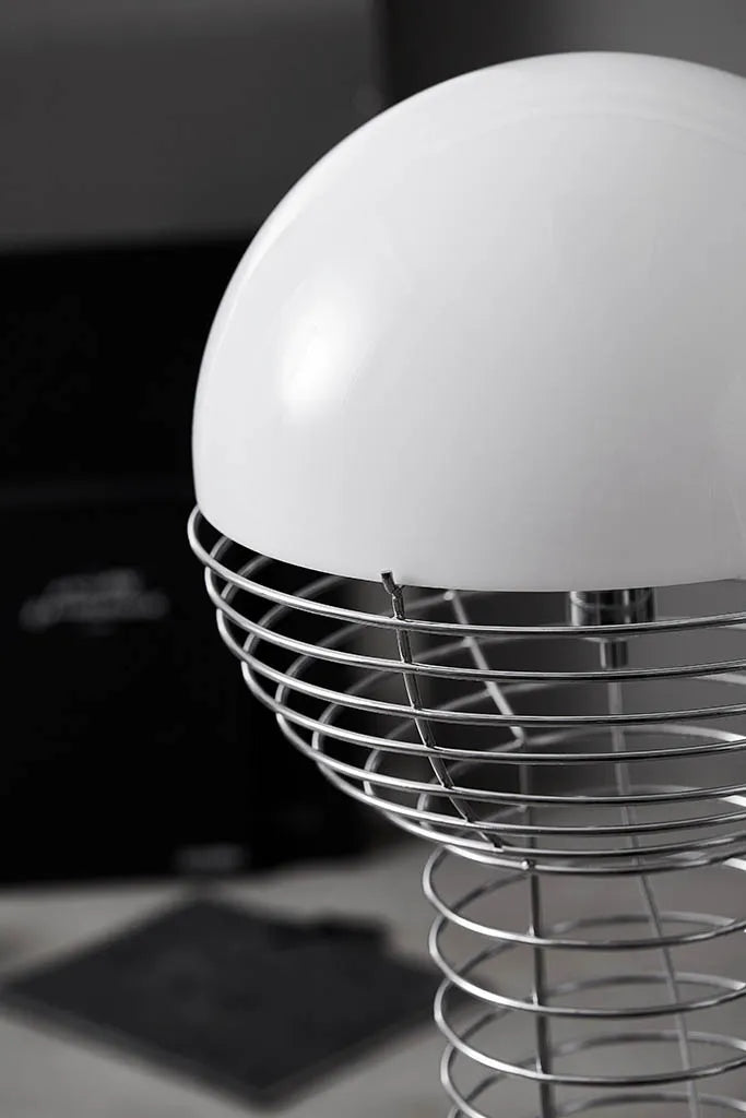 Wire gulvlampe af Verner Panton