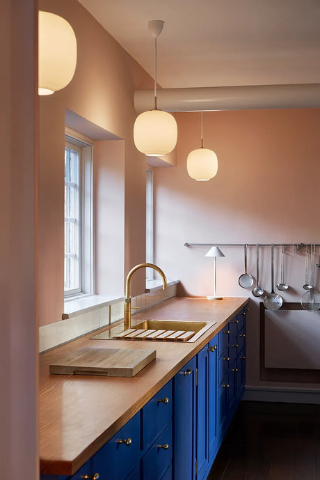 Keglen Bordlampe fra Louis Poulsen - Sort / Fod - Jacobsen Plus