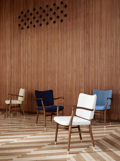 VLA61 Monarch Chair af Vilhelm Lauritzen