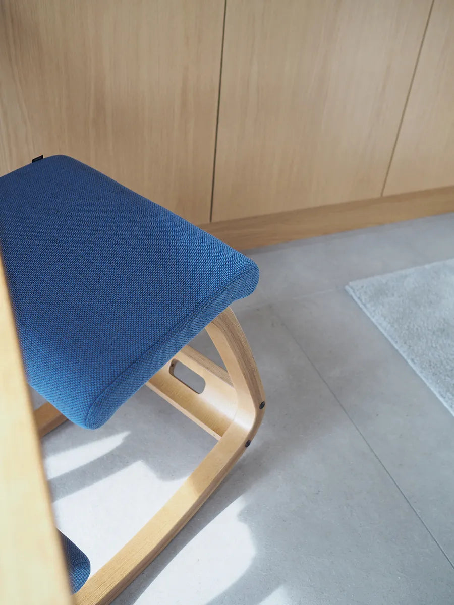 Variable Balans Stol, light brown wood fra Variér