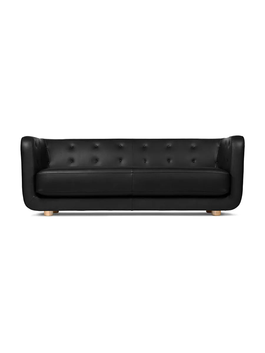 Vilhelm Sofa fra Audo Copenhagen - Læder / Nevada Black 0500S / Eg - Jacobsen Plus
