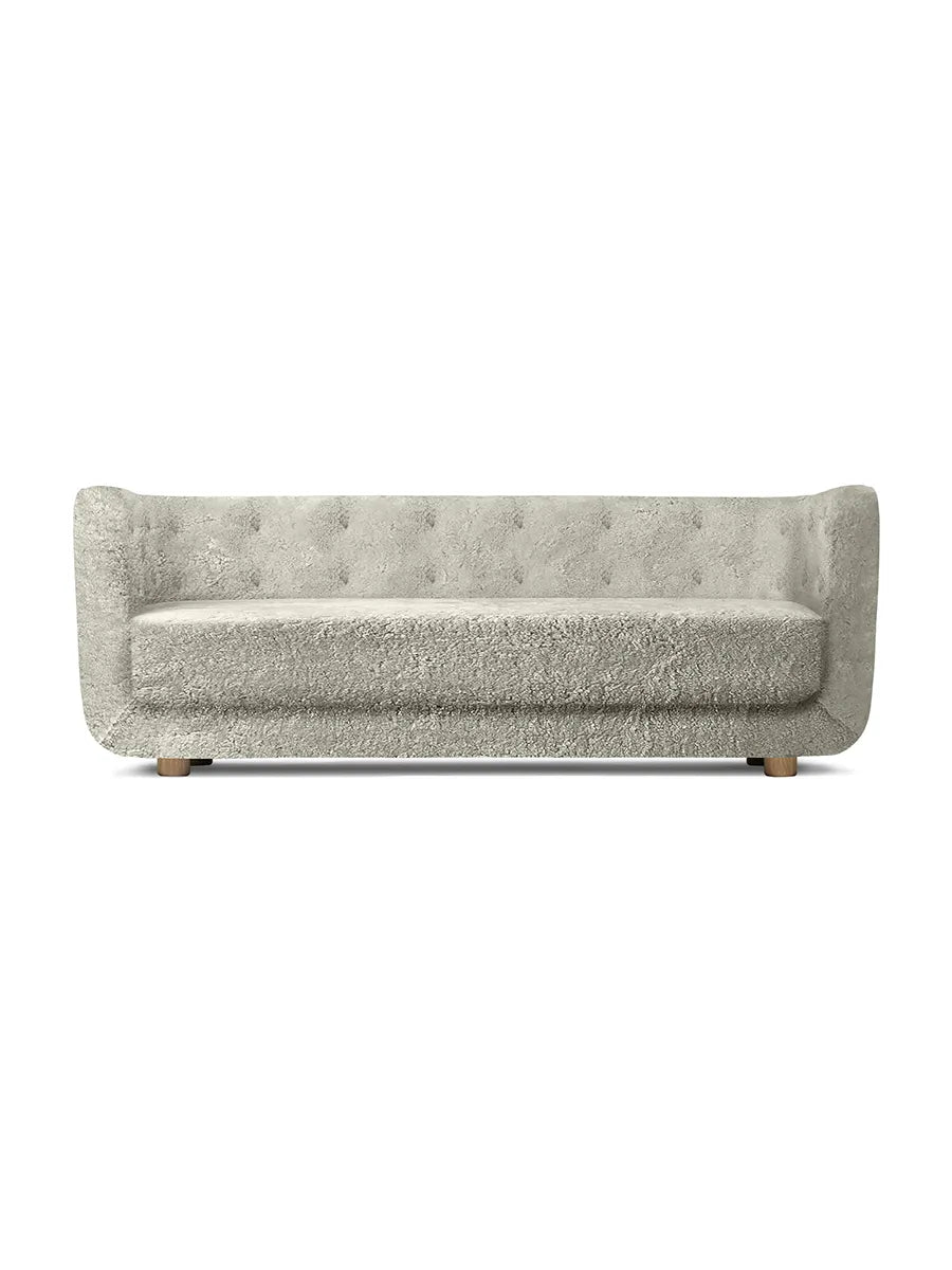 Vilhelm Sofa fra Audo Copenhagen - Fåreskind / Green Tea / Røget eg - Jacobsen Plus