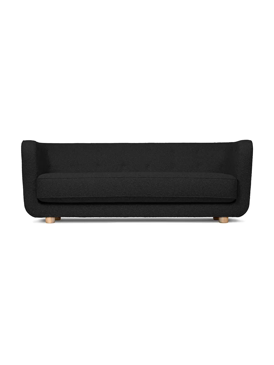Vilhelm Sofa fra Audo Copenhagen - Stof / Hallingdal 65, 180 / Eg - Jacobsen Plus