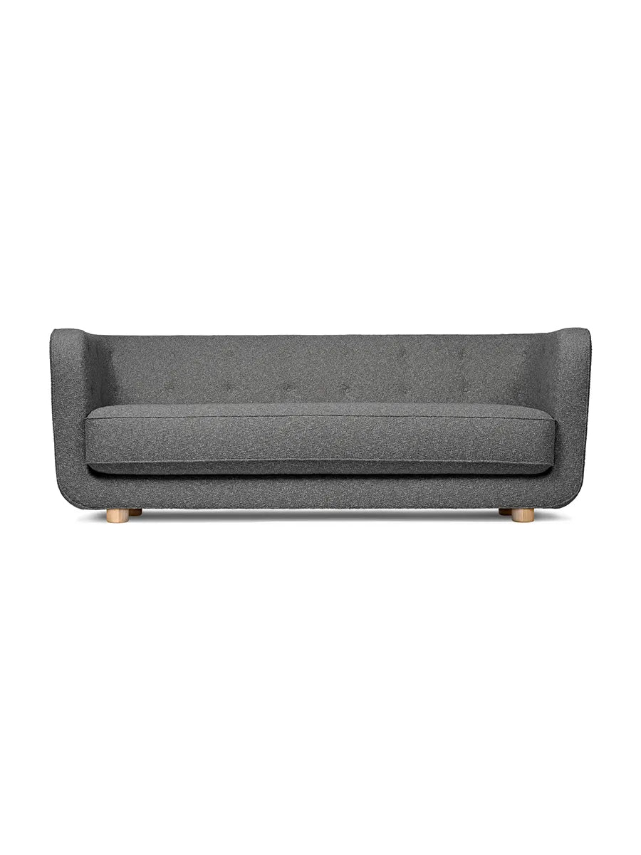 Vilhelm Sofa fra Audo Copenhagen - Stof / Sacho Nara, 002 / Eg - Jacobsen Plus