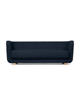 Vilhelm Sofa fra Audo Copenhagen - Stof / Sacho Zero, 006 / Eg - Jacobsen Plus