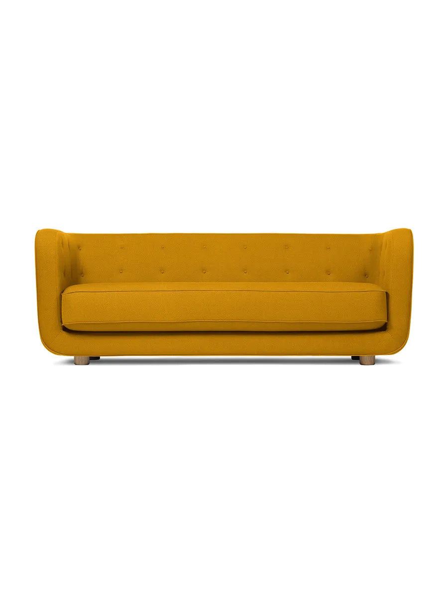 Vilhelm Sofa fra Audo Copenhagen - Stof / Vidar 3, 472 / Røget eg - Jacobsen Plus
