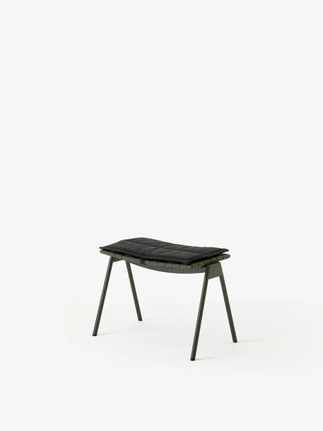 Ville Hynde til AV46 Fodskammel fra &Tradition - Sunbrella Heritage Papyrus - Jacobsen Plus