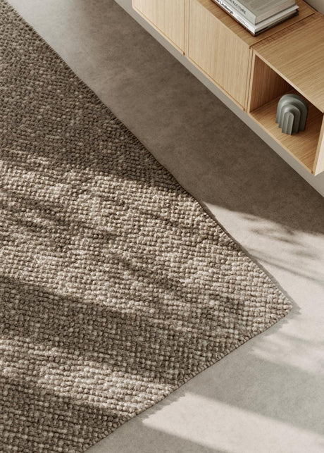 Tact Rug, dark grey fra Woud - 2 - Jacobsen Plus