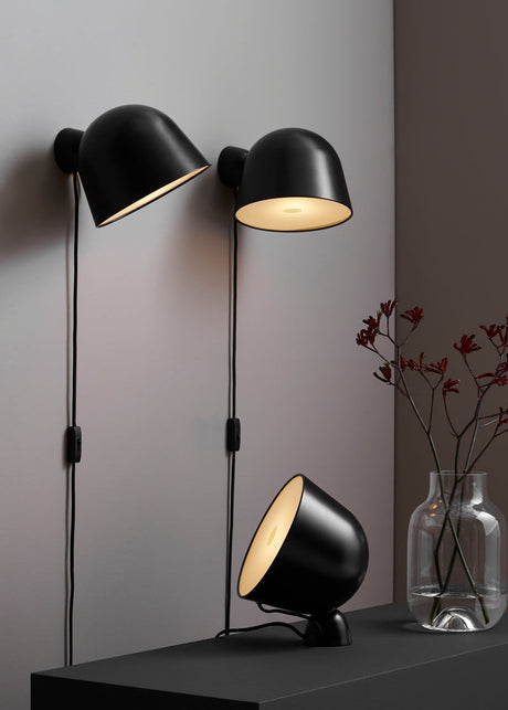 Kuppi Wall Lamp fra Woud - 2 - Jacobsen Plus