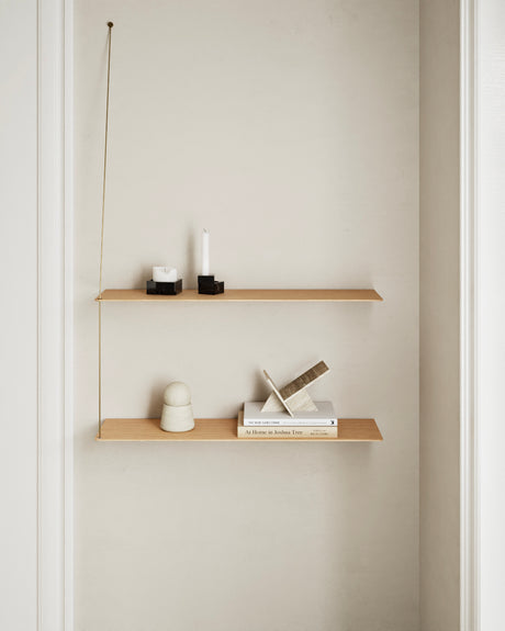 Stedge Shelf, 80 cm fra Woud - Hvidpigmenteret - Jacobsen Plus