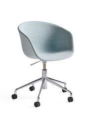 About a Chair AAC53 fra Hay