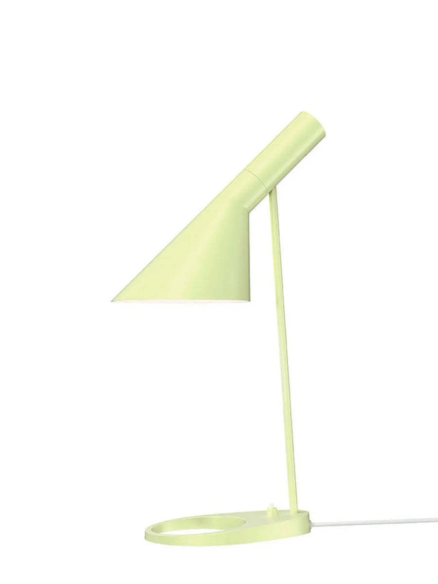 AJ bordlampe fra Louis Poulsen - Soft Lemon - Jacobsen Plus