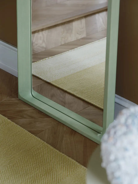 Arced Mirror, 170x61 fra Muuto - Light green - Jacobsen Plus
