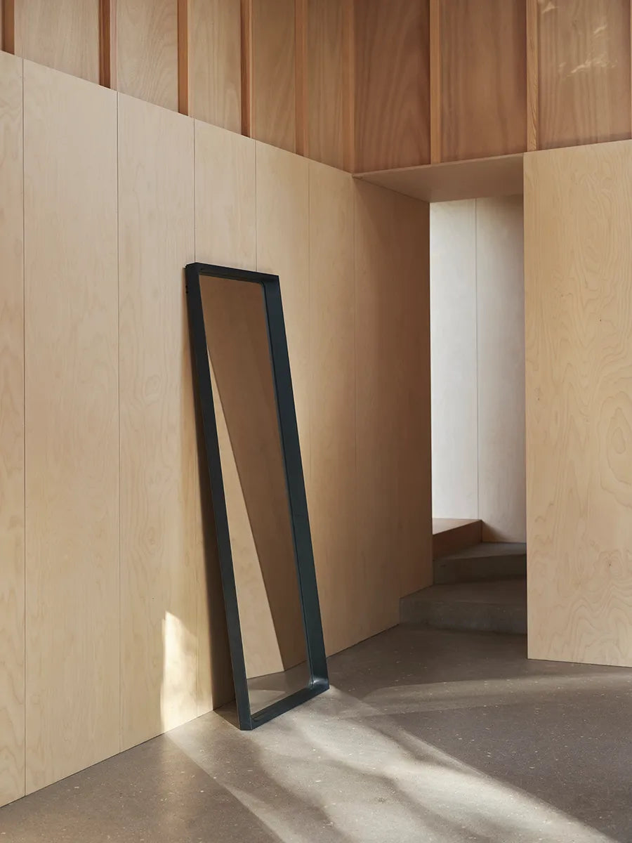 Arced Mirror, 170x61 fra Muuto - 6 - Jacobsen Plus