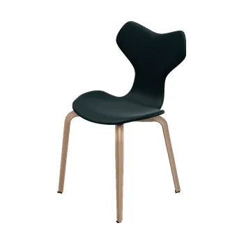 4130 Grand Prix med træben af Arne Jacobsen - Fuldpolstret / Essential læder / Sort - Jacobsen Plus