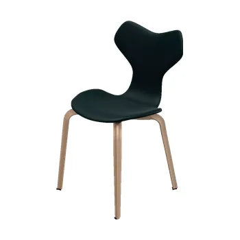 4130 Grand Prix med træben af Arne Jacobsen - Fuldpolstret / Soft læder / Sort - Jacobsen Plus