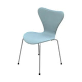 3107 Serie 7, fuldpolstret af Arne Jacobsen - Remix / 823 Lys blå - Jacobsen Plus