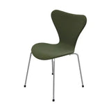3107 Serie 7, fuldpolstret af Arne Jacobsen - Remix / 842 Army green - Jacobsen Plus