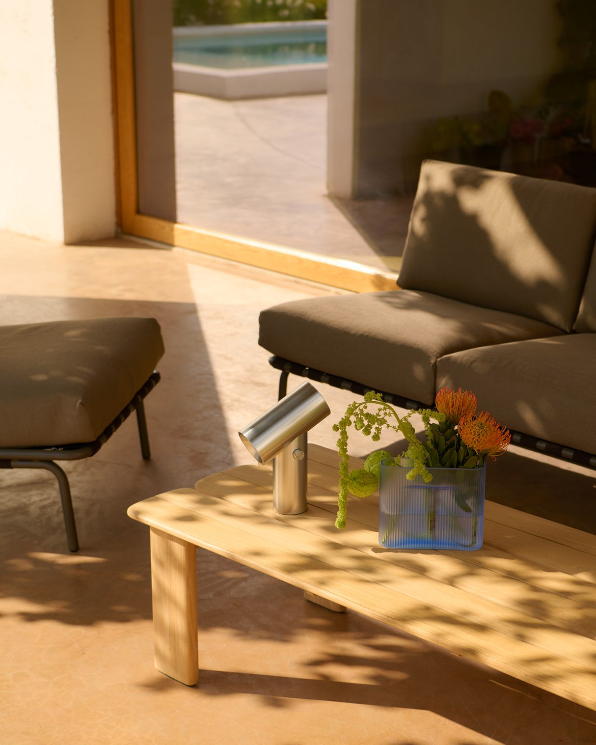 Assemble udendørs sofabord 135 cm fra Muuto - 3 - Jacobsen Plus