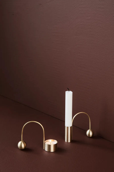 Balance Candle Holder fra Ferm Living - Messing - Jacobsen Plus