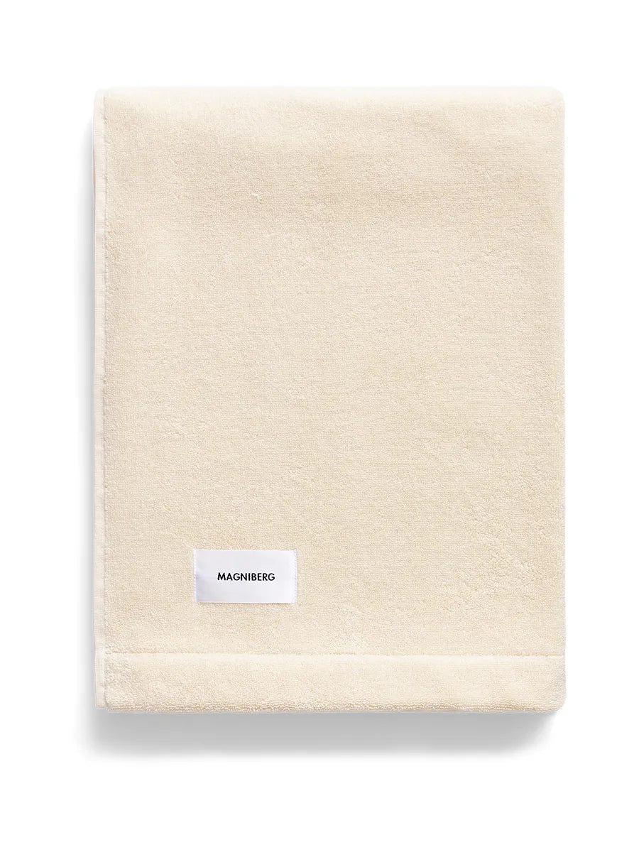 Gelato Towel, cocount white fra Magniberg