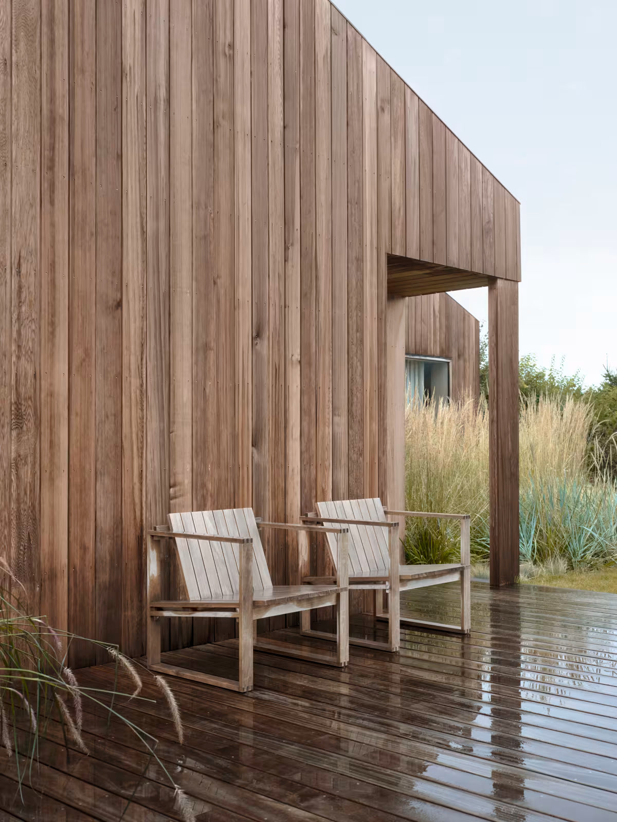 Bodil Kjær udendørs loungesæt i teak med 1 bord, 1 bænk og 2 loungestole inkl. hynder fra Carl Hansen & Søn - 5 - Jacobsen Plus