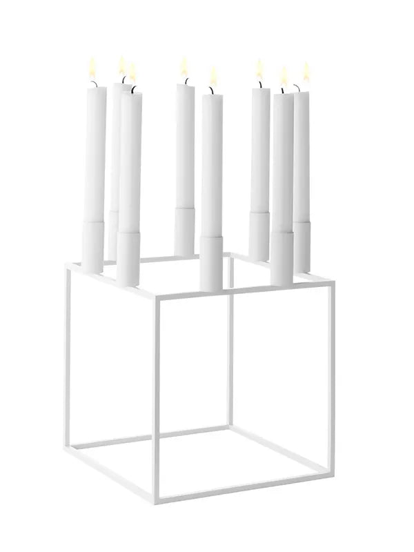 Kubus 8 Lysestage, hvid fra Audo Copenhagen