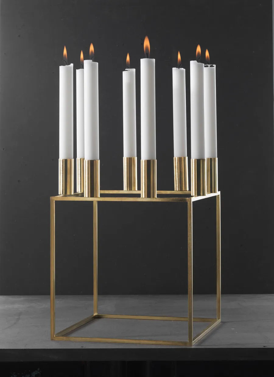Kubus 8 Lysestage, guldbelagt fra Audo Copenhagen