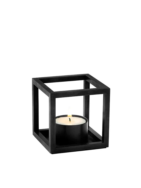 Kubus T Lysestage, sort fra Audo Copenhagen