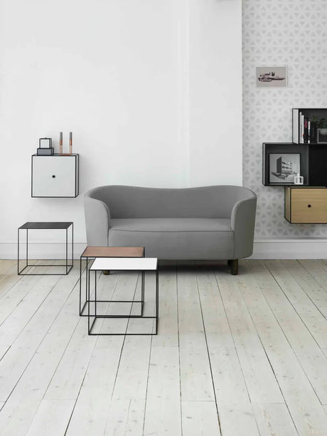 Mingle Sofa fra Audo Copenhagen - Natural Oak - Sheepskin Moonlight - Jacobsen Plus