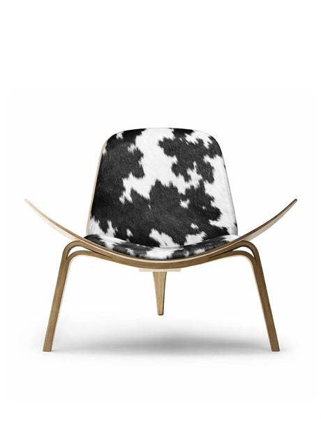 CH07 Skalstol, eg olie/koskind, sort af Hans J. Wegner - 1 - Jacobsen Plus