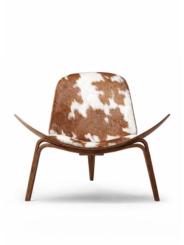 CH07 Skalstol, valnød olie/koskind, brun af Hans J. Wegner - 1 - Jacobsen Plus