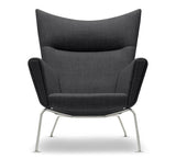 CH445 Wing Chair af Hans J. Wegner - Tekstil: Mood 2101 - Jacobsen Plus