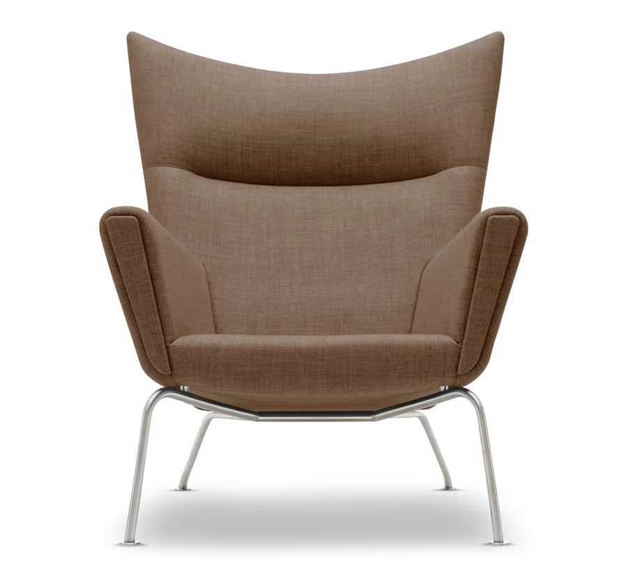 CH445 Wing Chair af Hans J. Wegner - Tekstil: Mood 4104 - Jacobsen Plus
