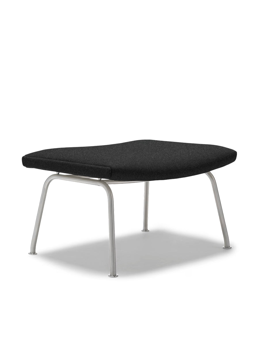 CH446 Skammel af Hans J. Wegner - Tekstil: Divina Melange 180 - Jacobsen Plus