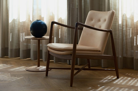 Kaminstolen, valnød af Finn Juhl - 1 - Jacobsen Plus