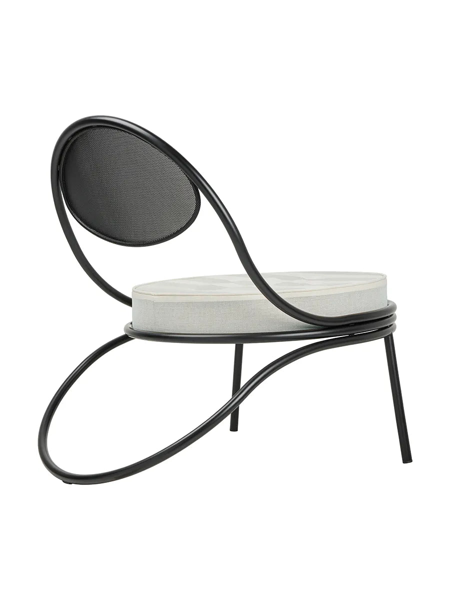 Copacabana Lounge Chair, black semi matt fra GUBI - 5 - Jacobsen Plus