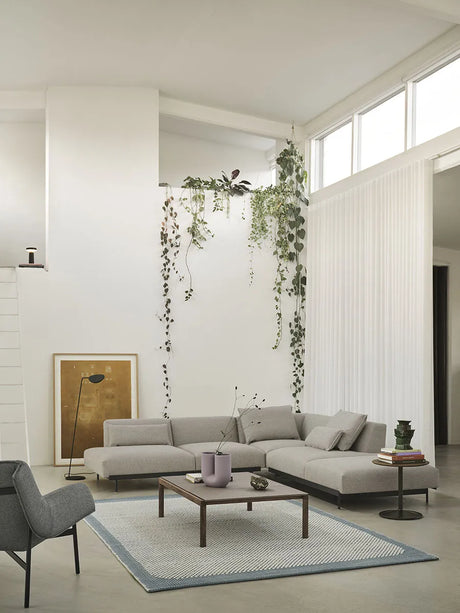 Couple Coffee Table, 120 x 84 cm fra Muuto - Pale Blue - Dark Oiled Oak / Plain - Jacobsen Plus