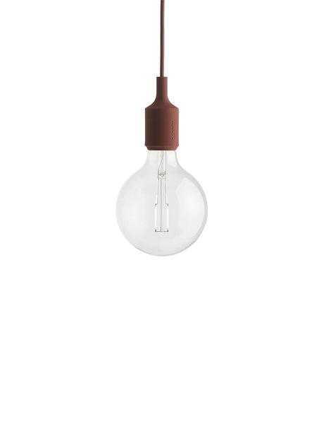 E27 Pendant Lamp fra Muuto - Deep red - Jacobsen Plus