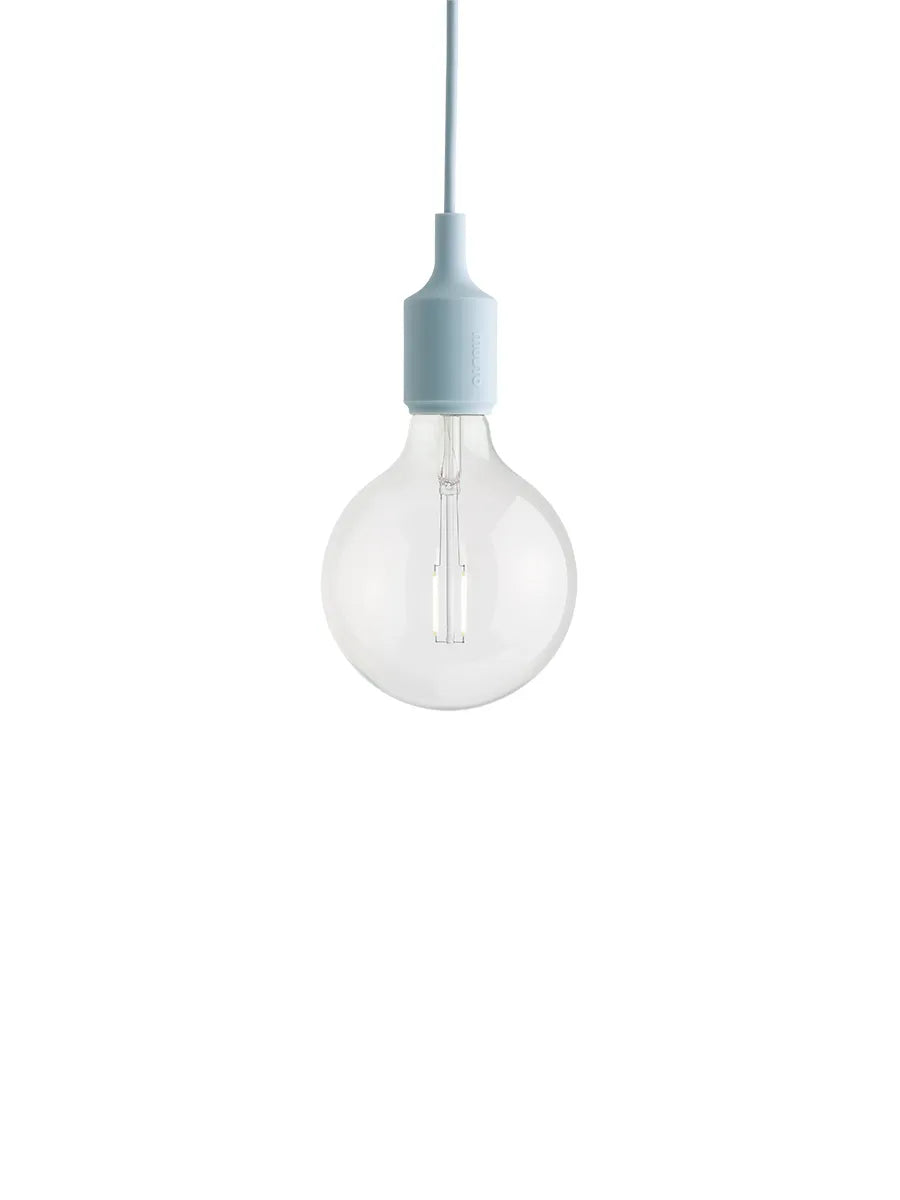 E27 Pendant Lamp fra Muuto - Light blue - Jacobsen Plus