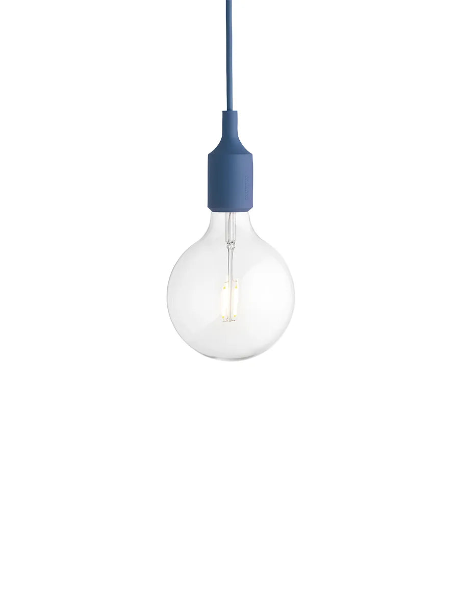 E27 Pendant Lamp fra Muuto - Pale Blue - Jacobsen Plus