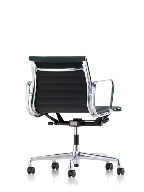 Aluminium Chair EA 117 Kontorstol, sort læder fra Vitra - 2 - Jacobsen Plus