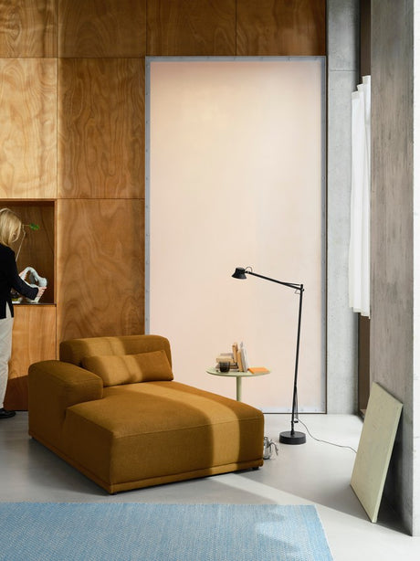 Dedicate gulvlampe, 112 cm fra Muuto - 3 - Jacobsen Plus