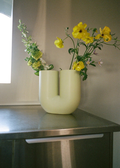 Kink Vase, light green fra Muuto - 2 - Jacobsen Plus