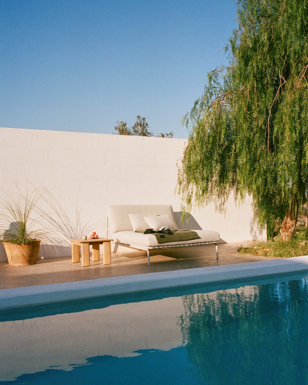 Assemble udendørs sofabord 55 cm fra Muuto - 6 - Jacobsen Plus