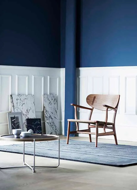 CH417 Bakkebord af Hans J. Wegner - Sort-hvid laminat / Olie - Jacobsen Plus