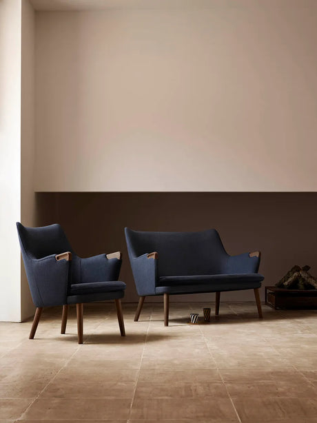 CH72 Sofa af Hans J. Wegner - Eg-stofgruppe 1 / Sæbe - Jacobsen Plus