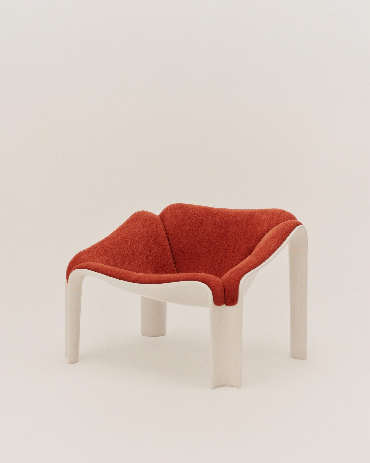 F300 Lounge Chair fra Gubi - 10 - Jacobsen Plus