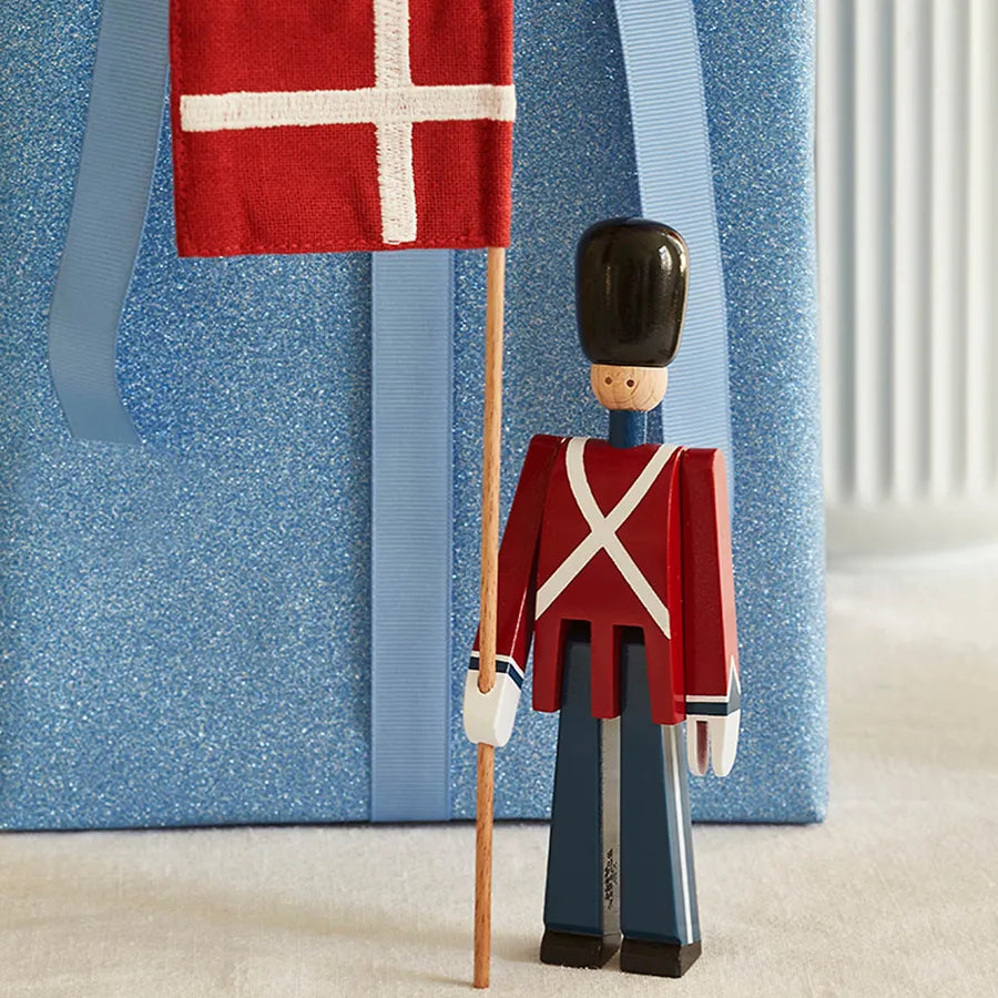 Fanebærer med tekstilflag, mini af Kay Bojesen - 3 - Jacobsen Plus