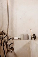 Alee Bath Towel, sand/black fra Ferm Living - 3 - Jacobsen Plus